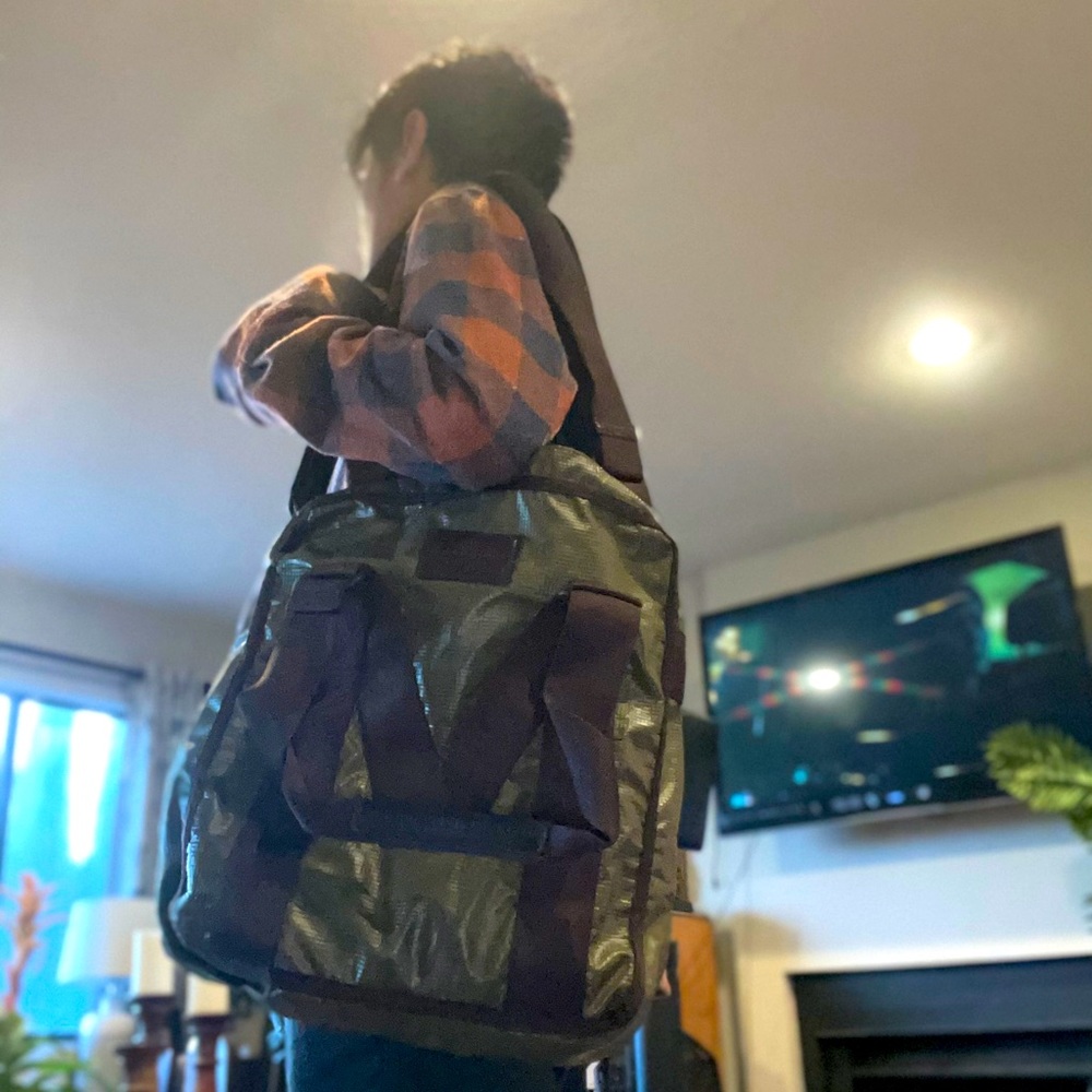 MARC BY MARC JACOBS MESSENGER BAG